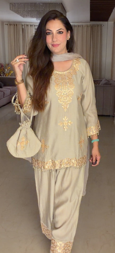 Fully Stitched Farshi Set with Gota work