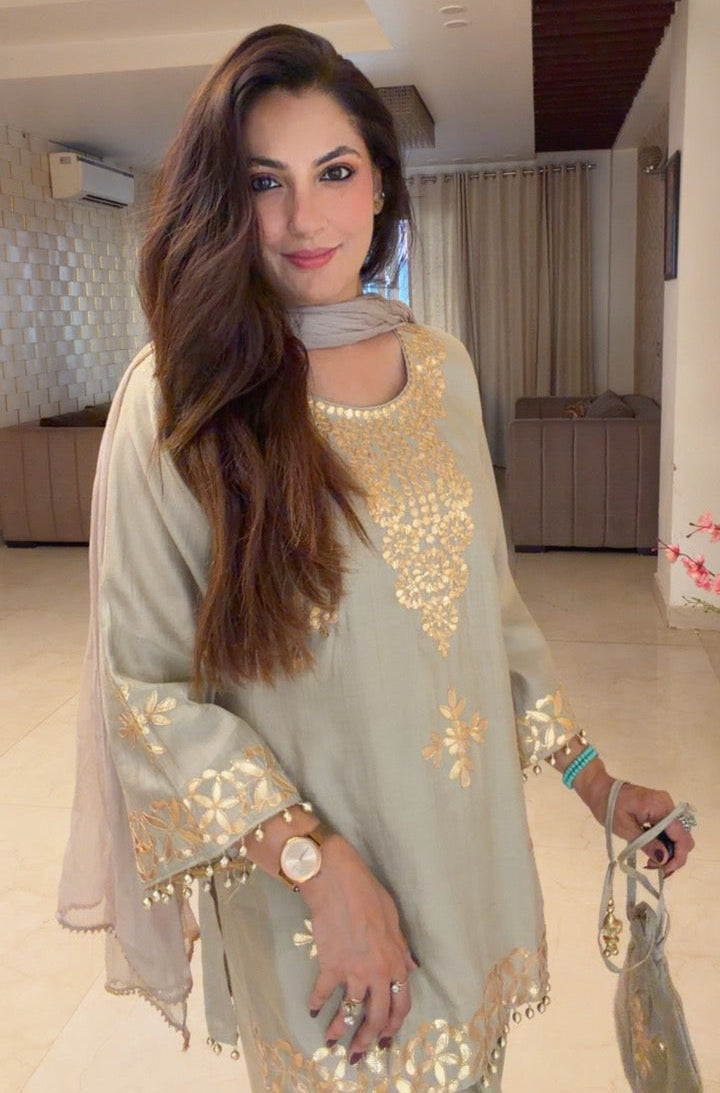Fully Stitched Farshi Set with Gota work