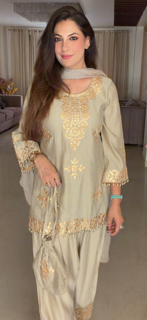 Fully Stitched Farshi Set with Gota work