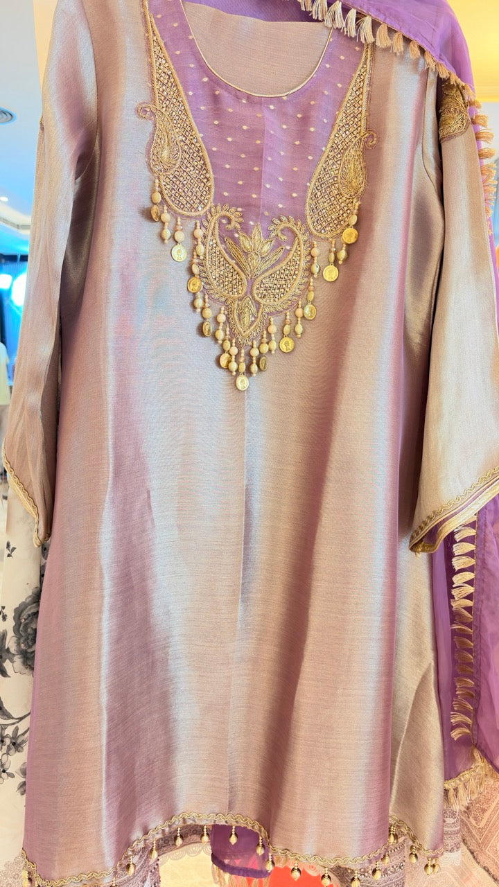 Fully Stitched Giraffe Tissue Farshi set