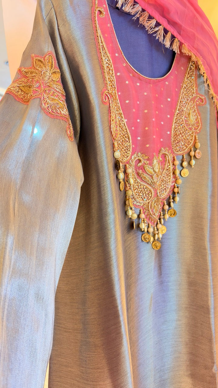 Fully Stitched Giraffe Tissue Farshi set