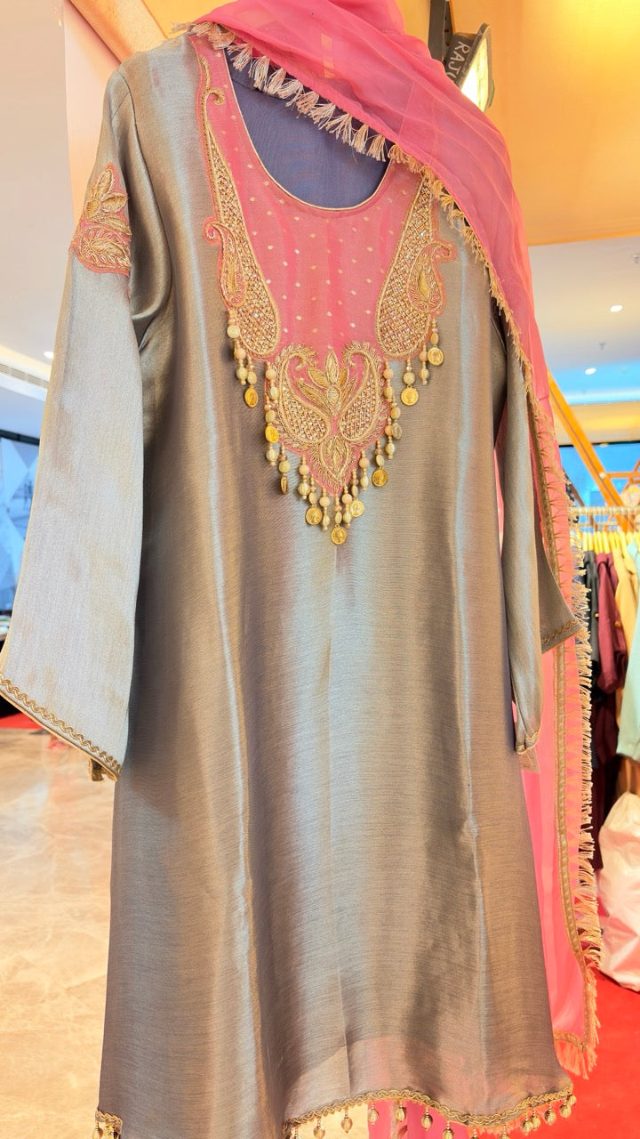 Fully Stitched Giraffe Tissue Farshi set