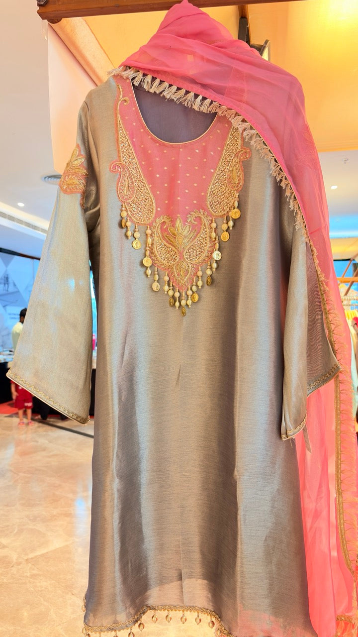 Fully Stitched Giraffe Tissue Farshi set