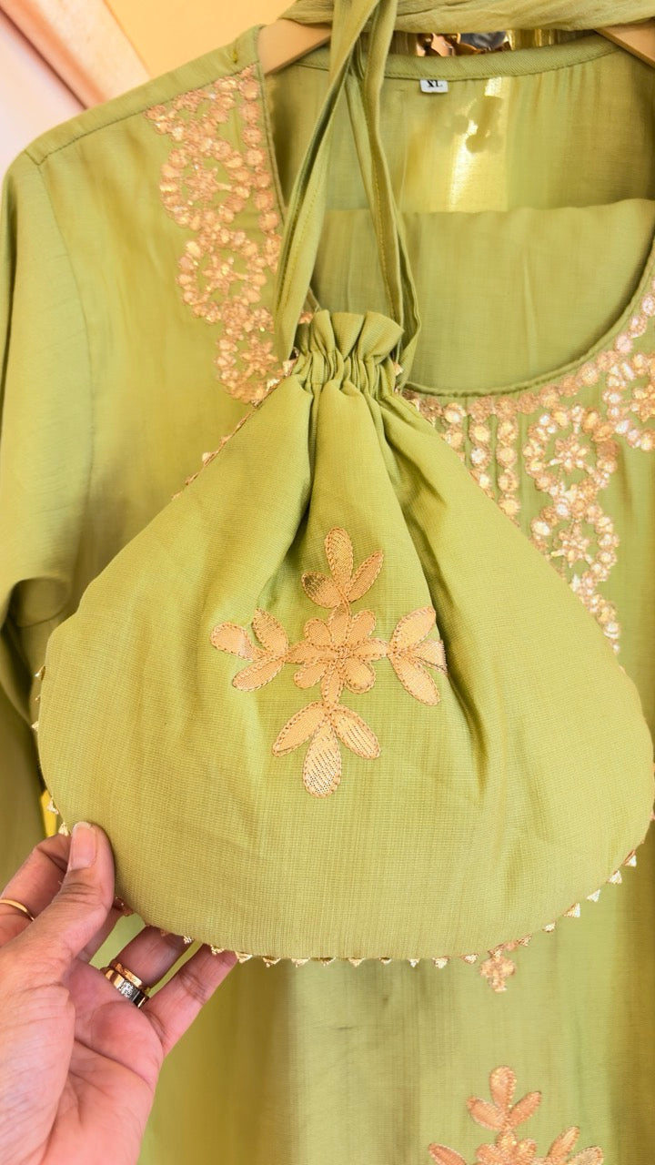 Fully Stitched Farshi Set with Gota work