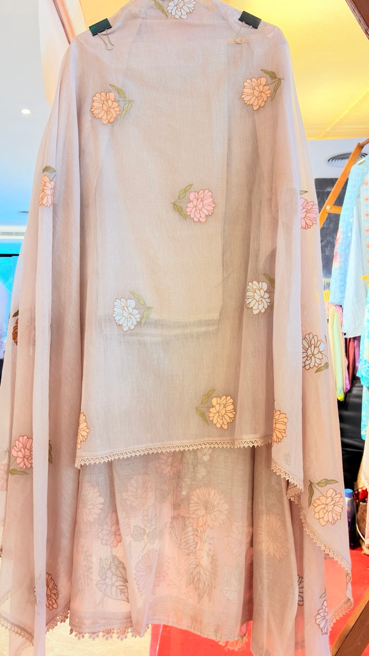 Beautiful Thread embroidered Mul Cotton Suit