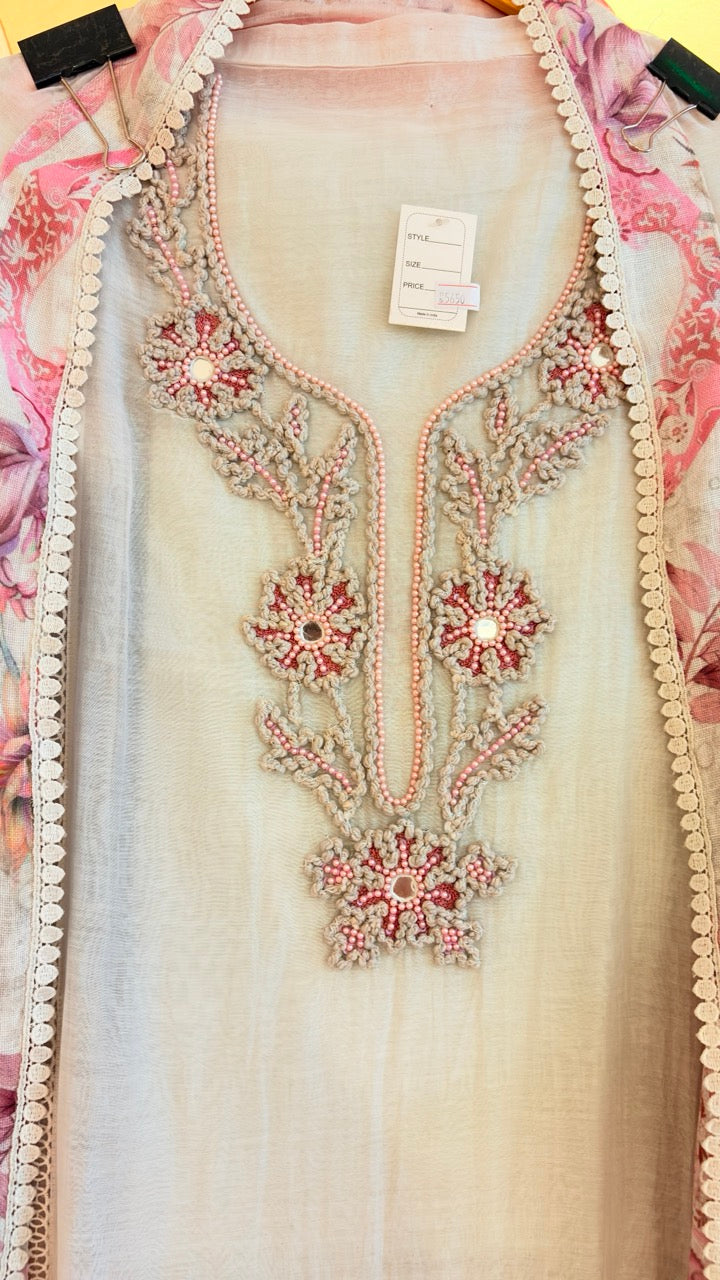 Mul Cotton suit with linen panel design