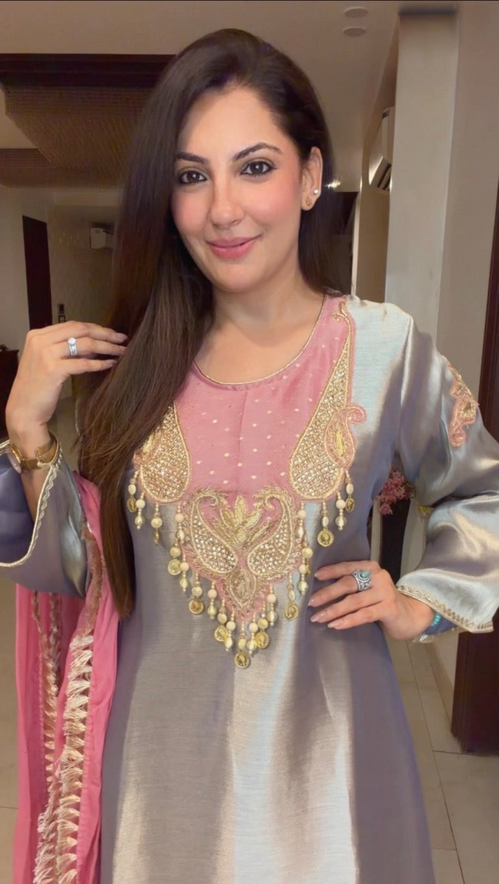 Fully Stitched Giraffe Tissue Farshi set